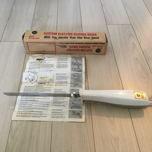 SOLD. Vintage MCM Electric Carving Knife by General Electric. Made in USA. - Picture 5 of 6